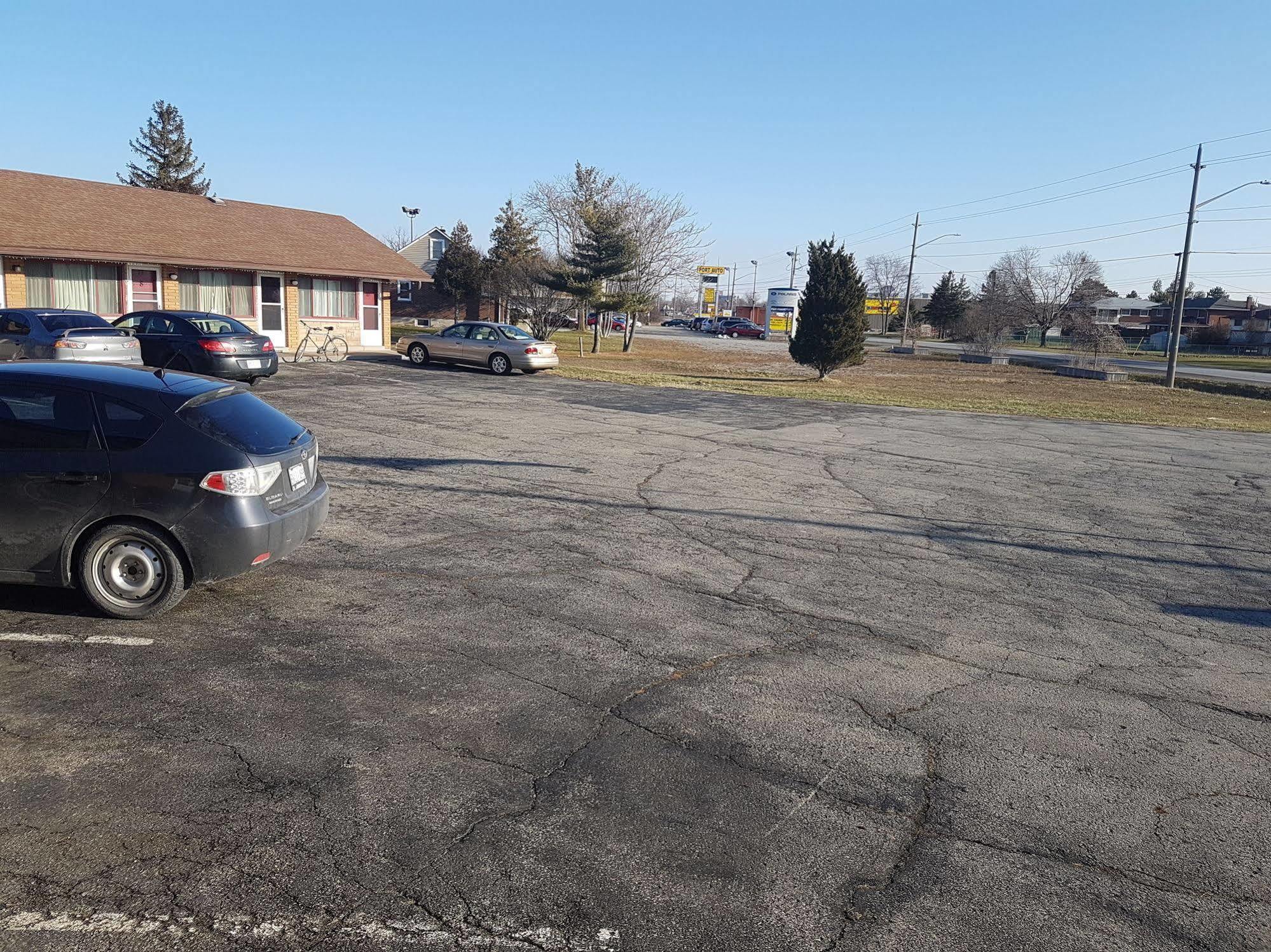 Capri Motel Port Colborne Exteriör bild
